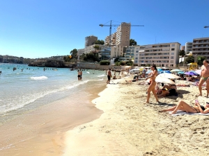Baden an der Platja de Cala Major, Mallorca