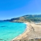 Azurblaues Meerwasser in der Cala Mesquida